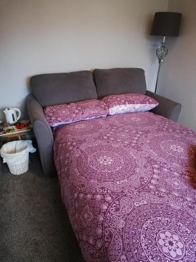 Little Cosy Cwtsh 호텔 Pontyclun 외부 사진