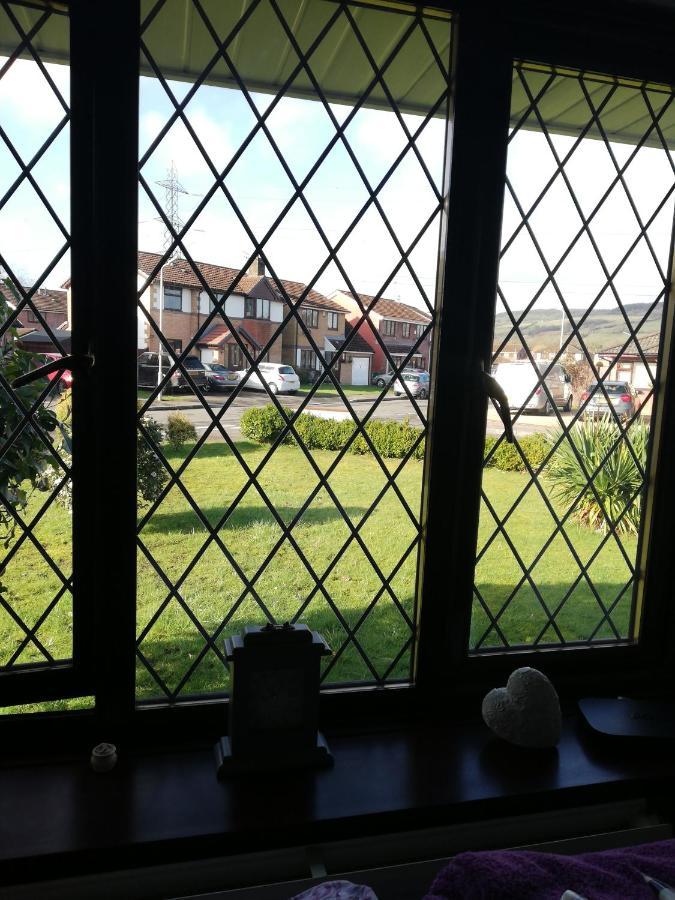 Little Cosy Cwtsh 호텔 Pontyclun 외부 사진
