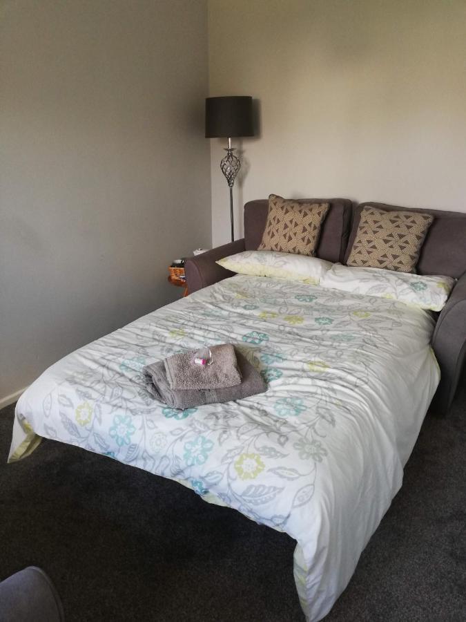 Little Cosy Cwtsh 호텔 Pontyclun 외부 사진
